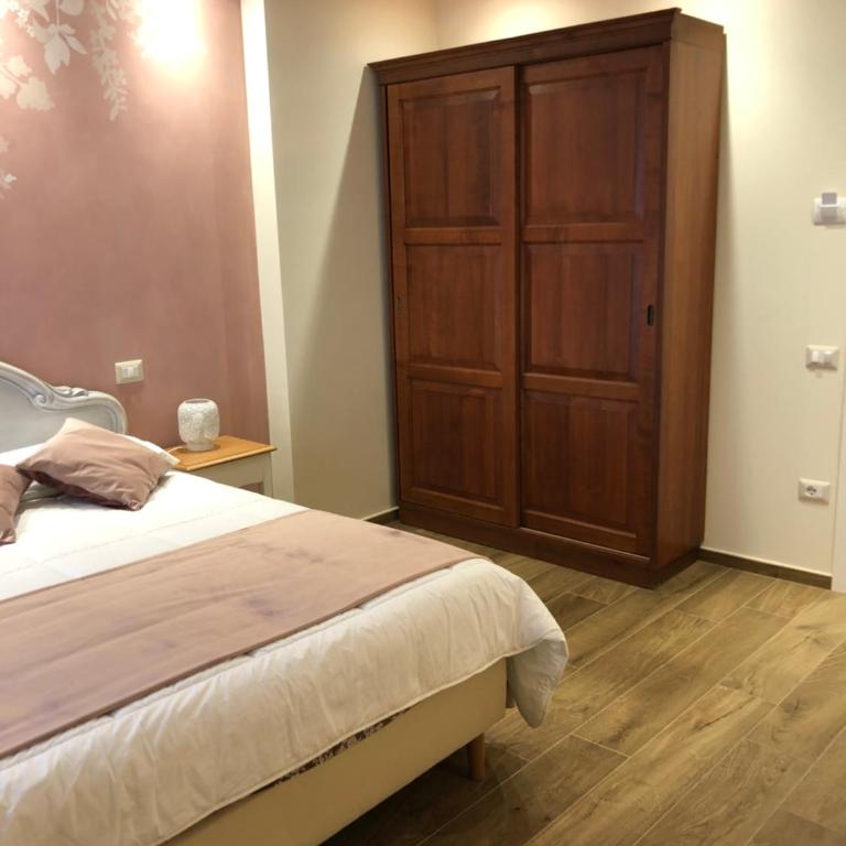 CAVALIERE suite & rooms - Camera Matrimoniale con Bagno Privato - 8