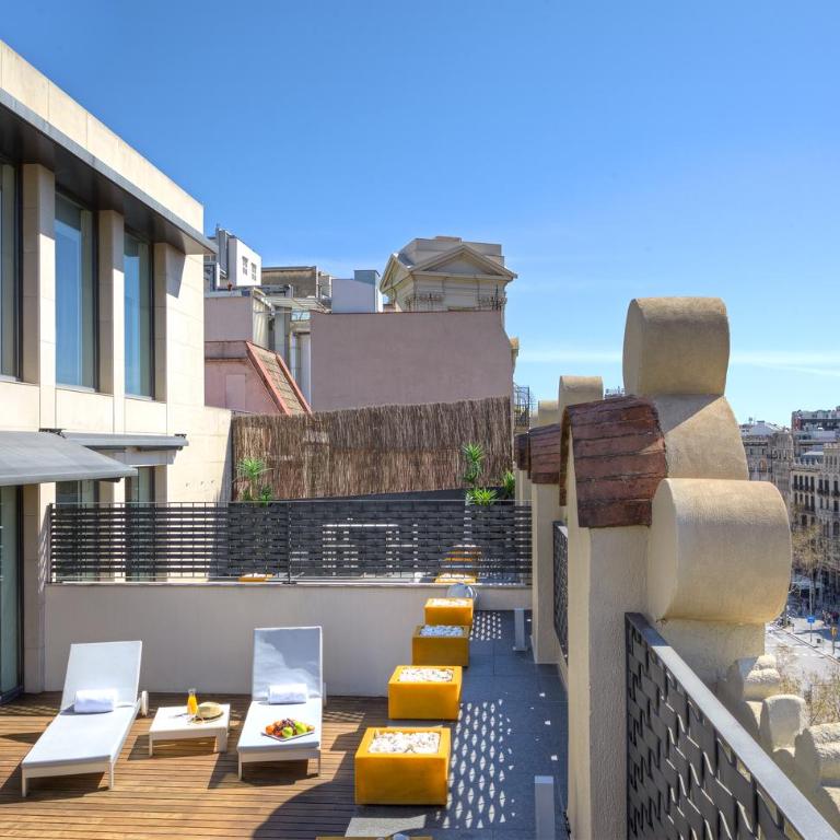 Sixtytwo Hotel - Suite with Terrace - 10