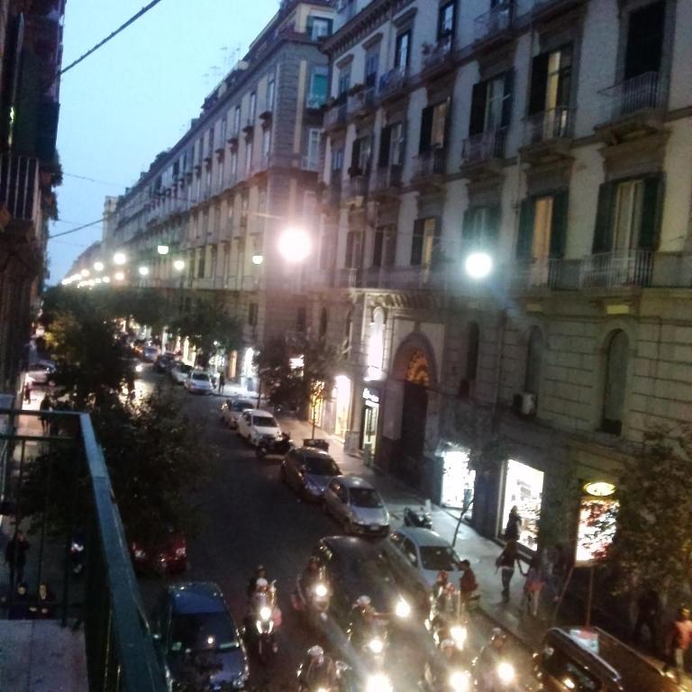 B&B Sansevero Naples - Camera Standard Matrimoniale/Doppia con Letti Singoli con Balcone - 5