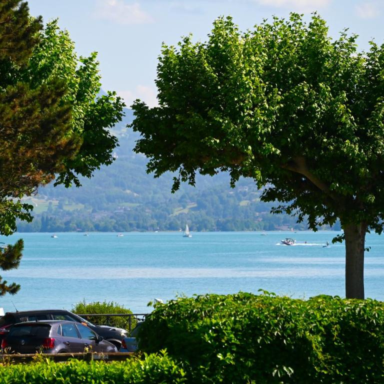Hôtel Les Muses - Chambre Familiale Supérieure avec Vue sur le Lac - 3