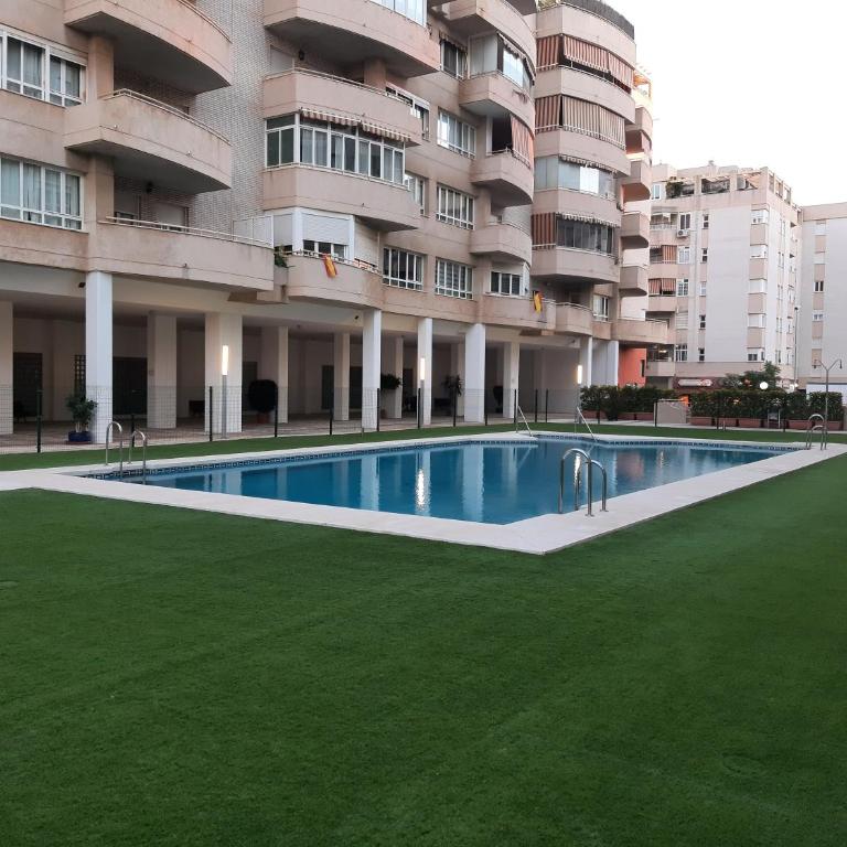 WintowinRentals Teatinos, Metro, Free Parking & Pool. - Apartment - 33