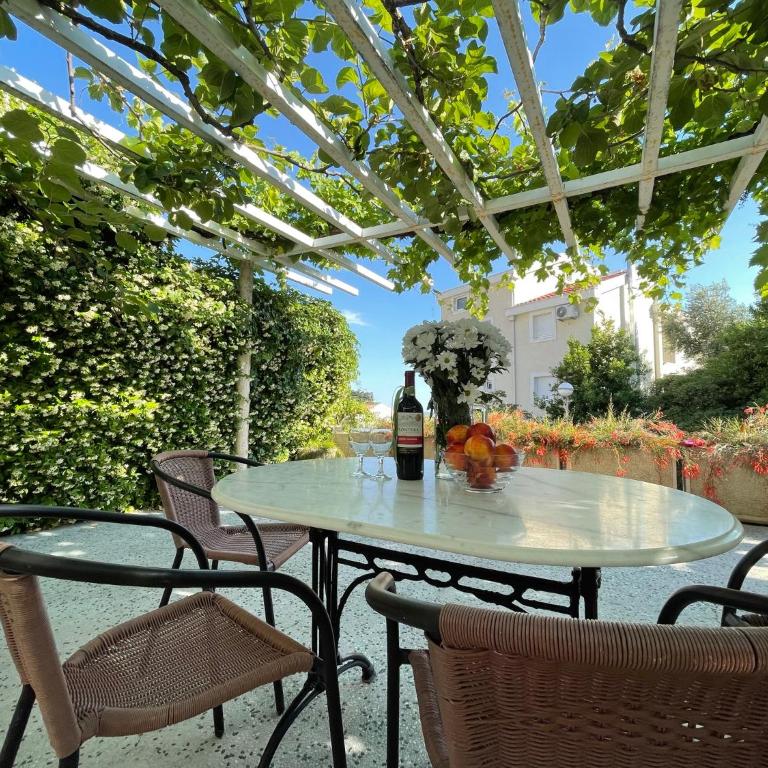 Villa Mila - Studio sa Terasom - 15