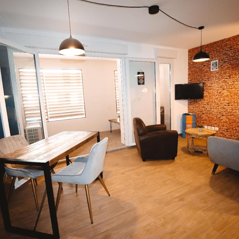 Appartement et Garage au Cœur de l'Isle - Appartamento con 1 Camera da Letto - 2