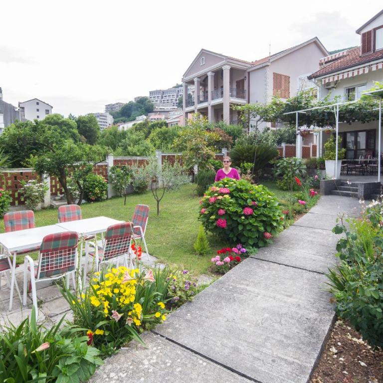 Apartments Budva Center 2 - Apartman sa 2 Spavaće Sobe i Balkonom - 1