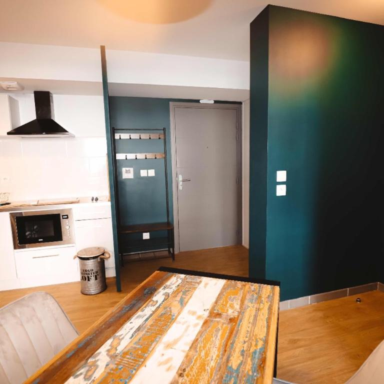Appartement et Garage au Cœur de l'Isle - Appartamento con 1 Camera da Letto - 9