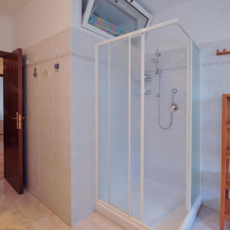 Piazzadarmi 76 - Appartamento con 2 Camere da Letto - 25