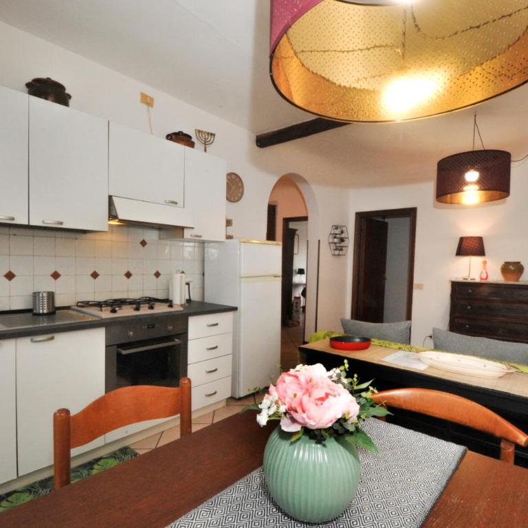 Piazzadarmi 76 - Appartamento con 2 Camere da Letto - 33