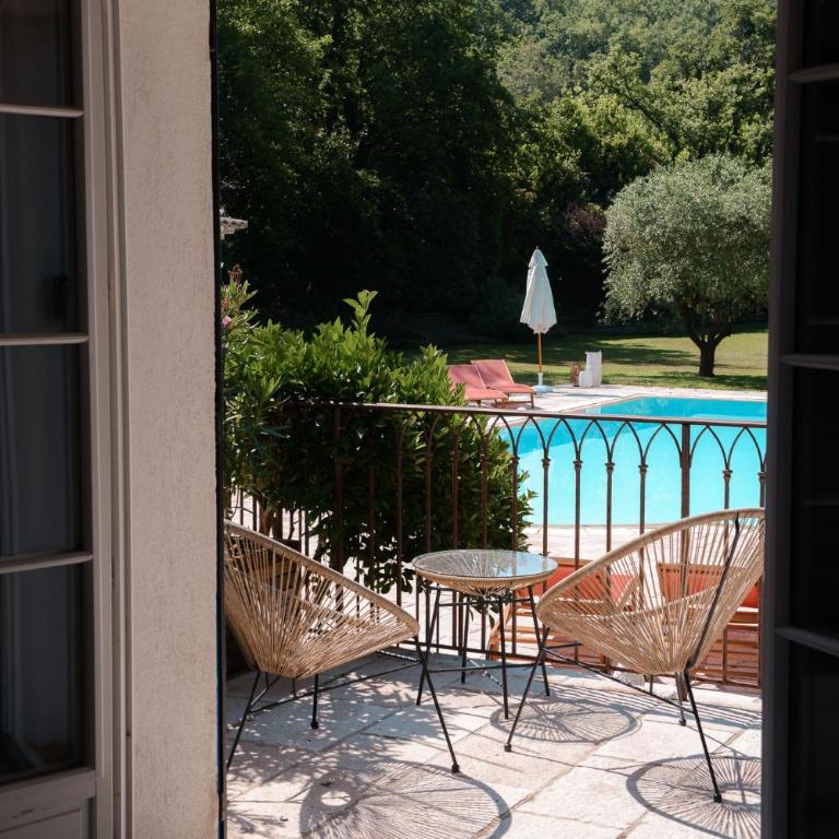 La Parenthèse de Marie - Chambre Lit King-Size - Vue sur Piscine - 10
