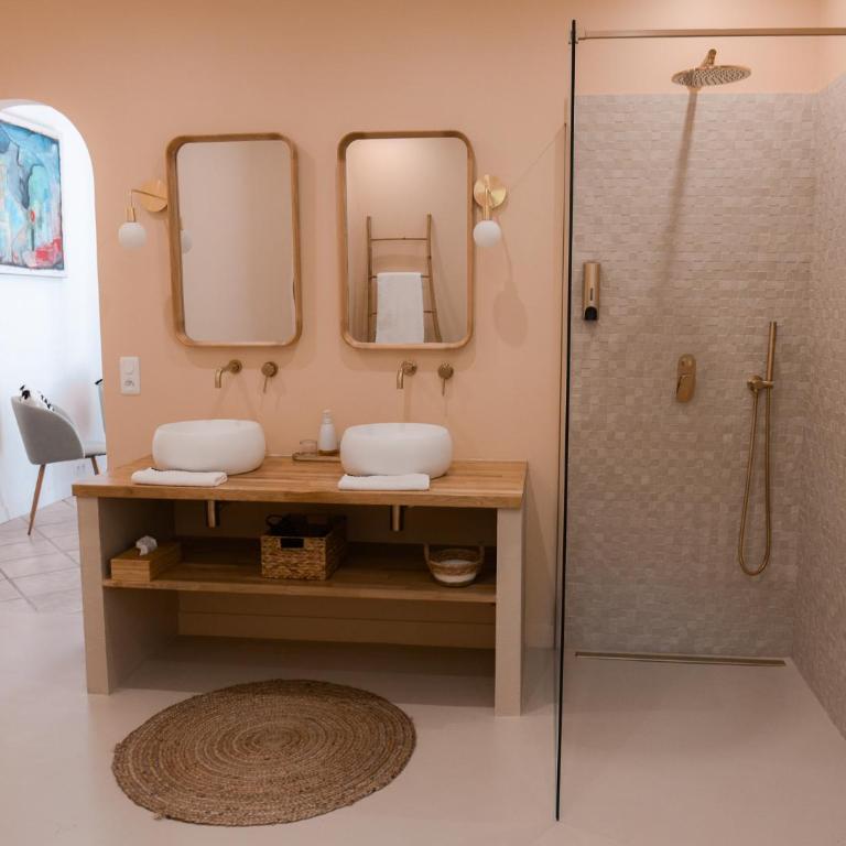 La Parenthèse de Marie - Chambre Lit King-Size - Vue sur Piscine - 11
