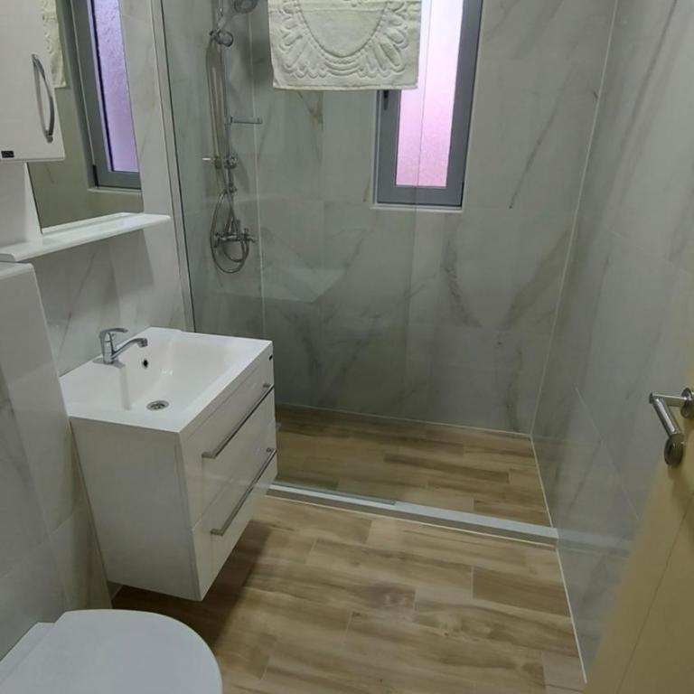 Hotel Kaligrosh - Dvokrevetna Soba sa Zasebnim Krevetima - 4