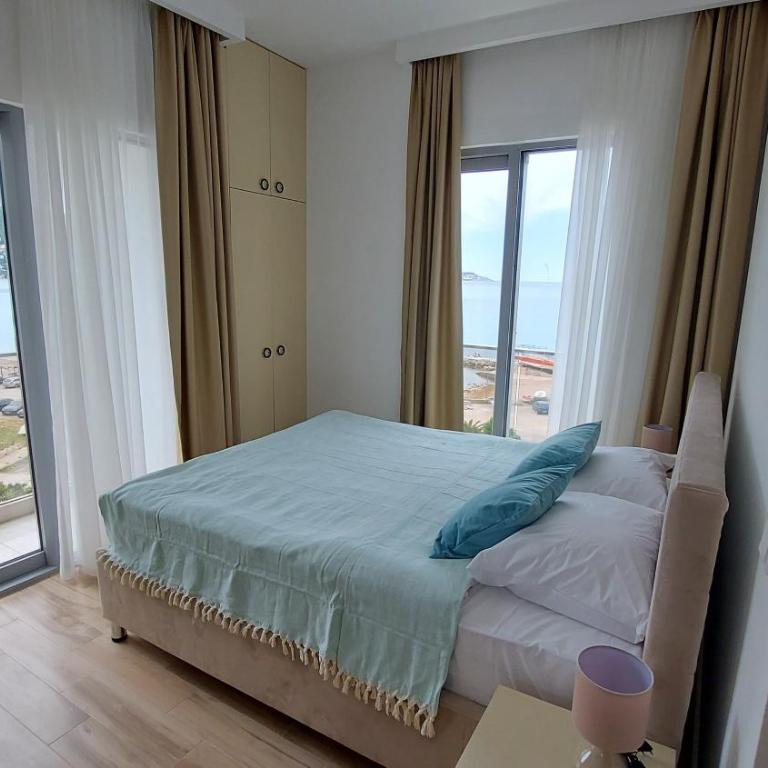 Hotel Kaligrosh - Deluks Dvokrevetna Soba sa Bračnim Krevetom - 2