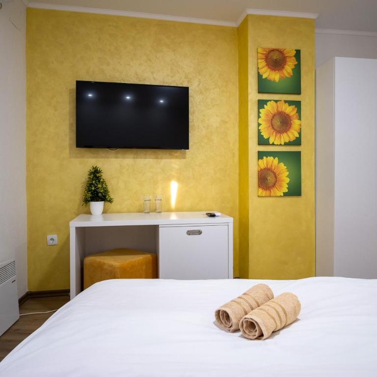 Apartments Sweet Dreams - Deluks Dvokrevetna Soba sa Bračnim Krevetom - 6