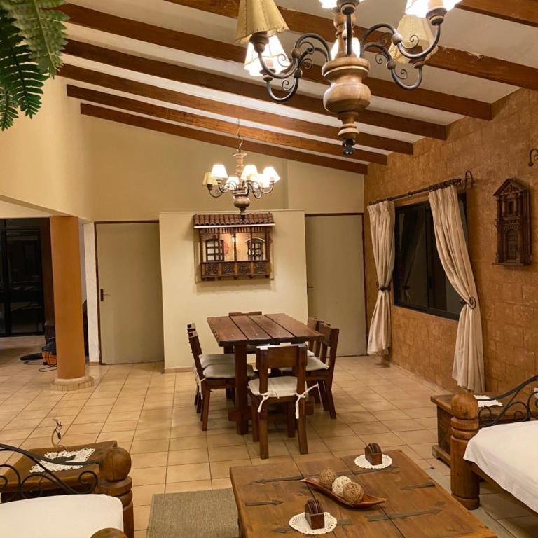 Casa por Temporadas - Casa Unifamiliar de 3 dormitorios - 35