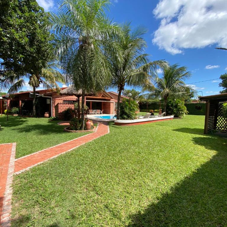 Casa por Temporadas - Casa Unifamiliar de 3 dormitorios - 4