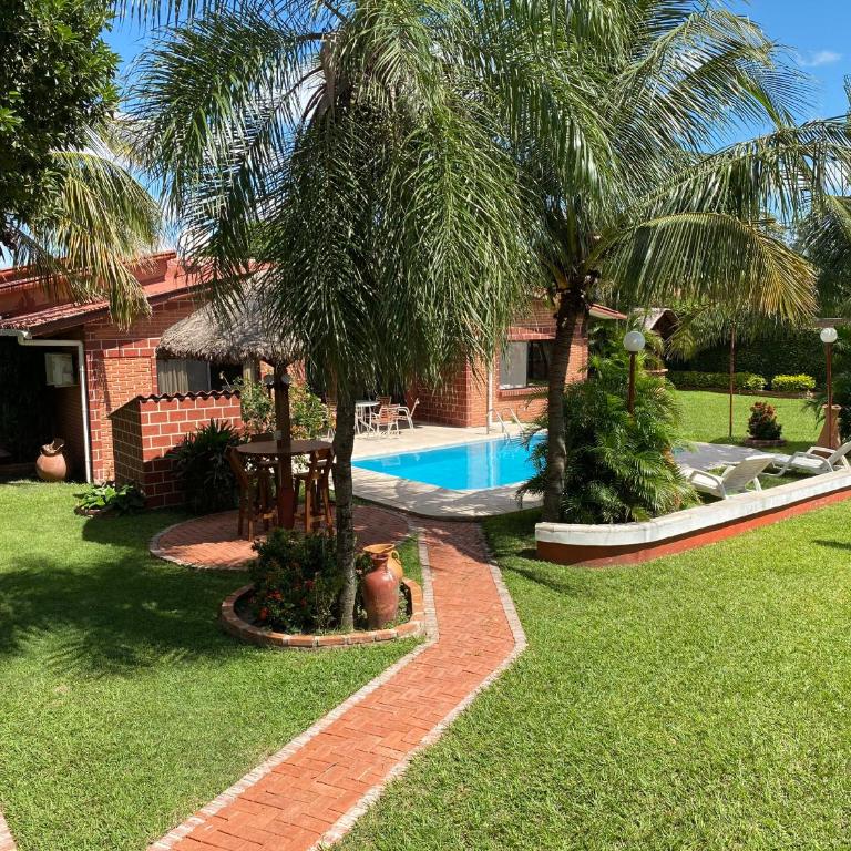 Casa por Temporadas - Casa Unifamiliar de 3 dormitorios - 1