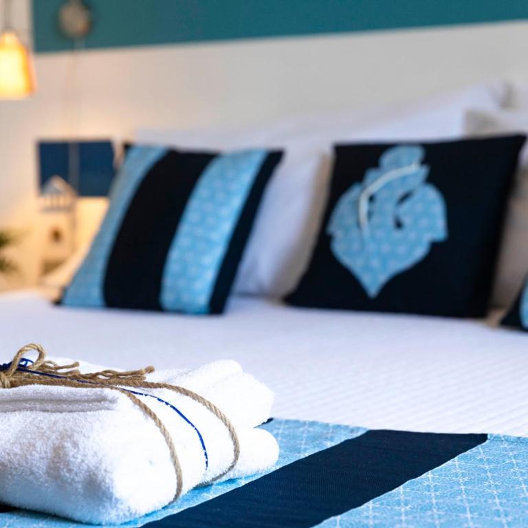 Villa Curiazzi Guesthouse Viale la Pelosa 16 - Camera Matrimoniale Deluxe con 1 Letto Supplementare - 15