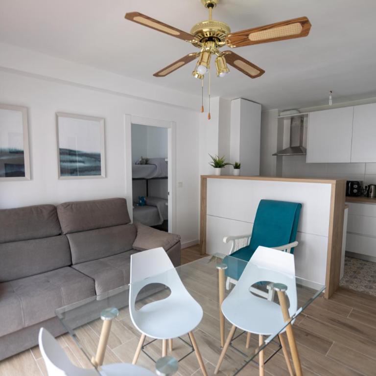 Piso con terraza muy cercano a la playa - Apartamento de 2 dormitorios - 2