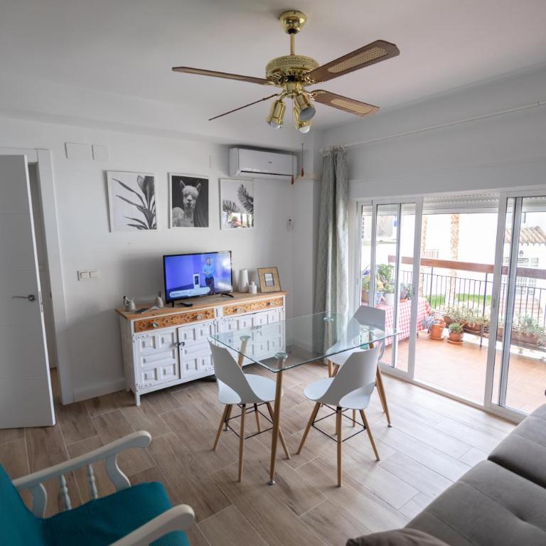 Piso con terraza muy cercano a la playa - Apartamento de 2 dormitorios - 1