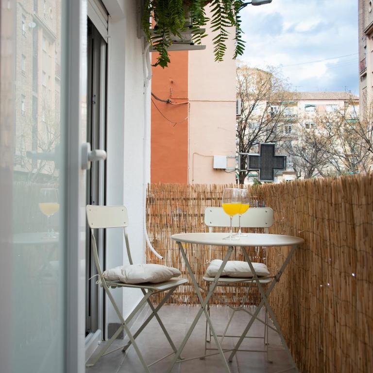 Duerme junto a la Plaza de Toros de Granada. - Three-Bedroom Apartment - 32