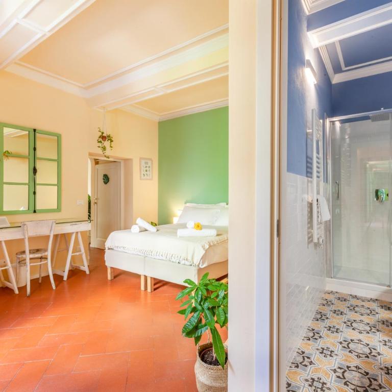 Secret Garden Firenze B&B - Camera Familiare con Vista Giardino - 7