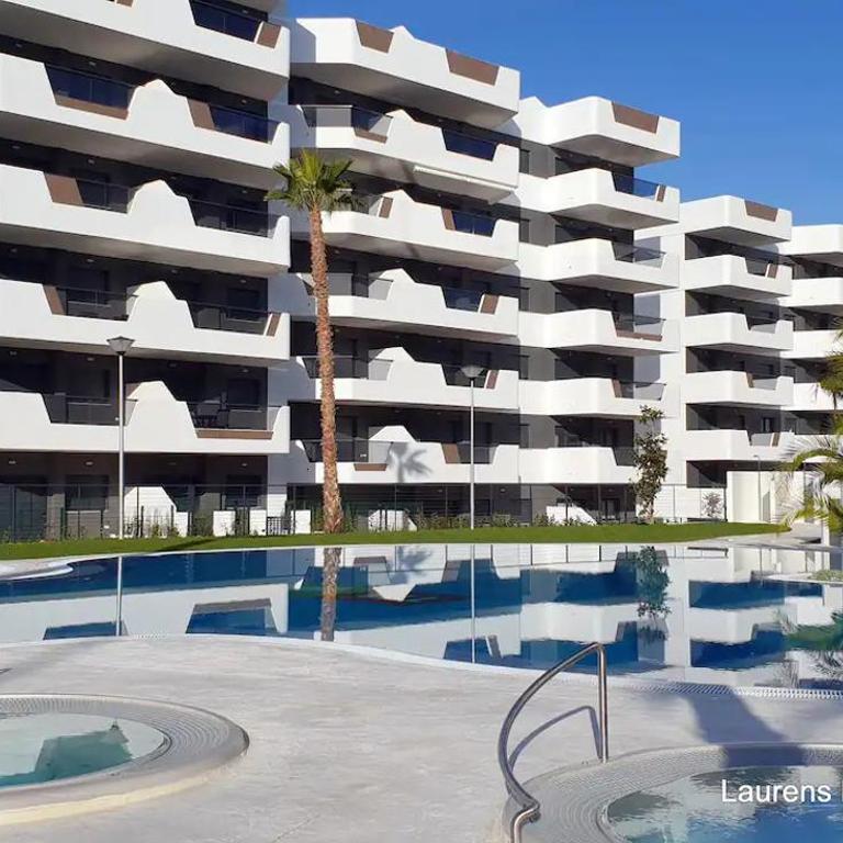 Beautiful apartment close to the sea - Two-Bedroom Apartment - 2