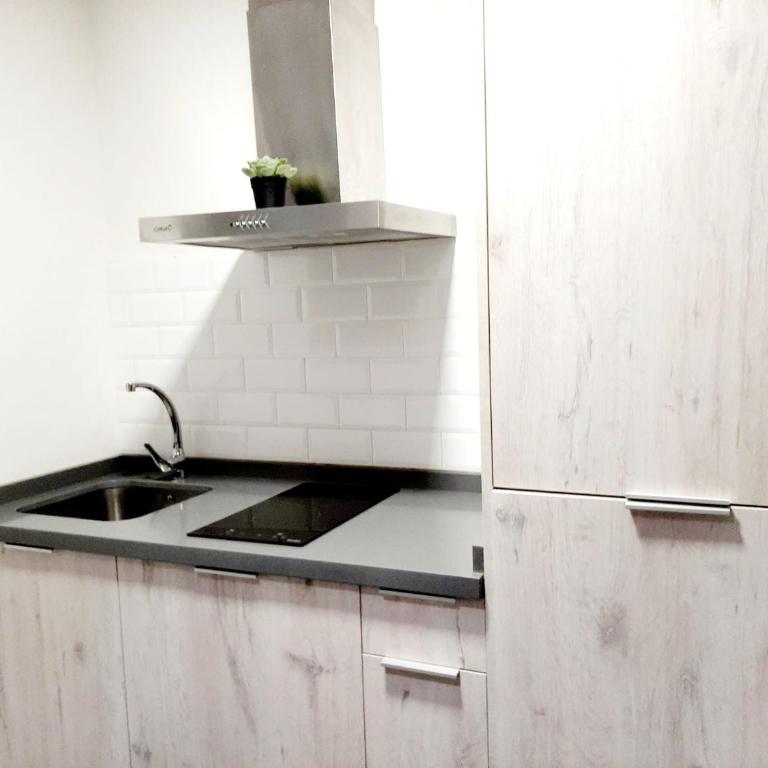 Apartamentos Arriba by gaiarooms - Estudio con terraza - 4