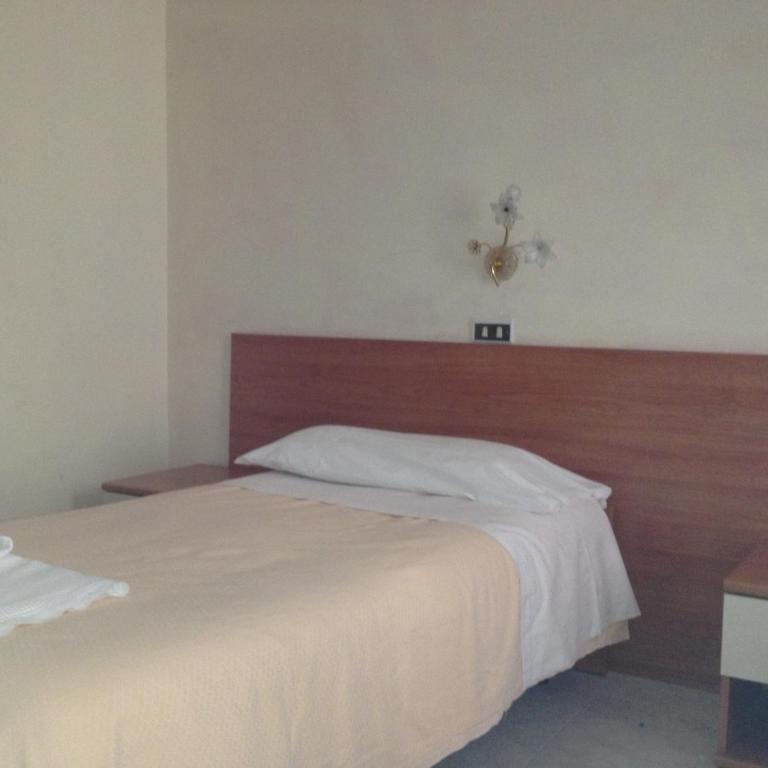 Bella Napoli Guesthouse Trattoria Pizzeria - Single Room - 2