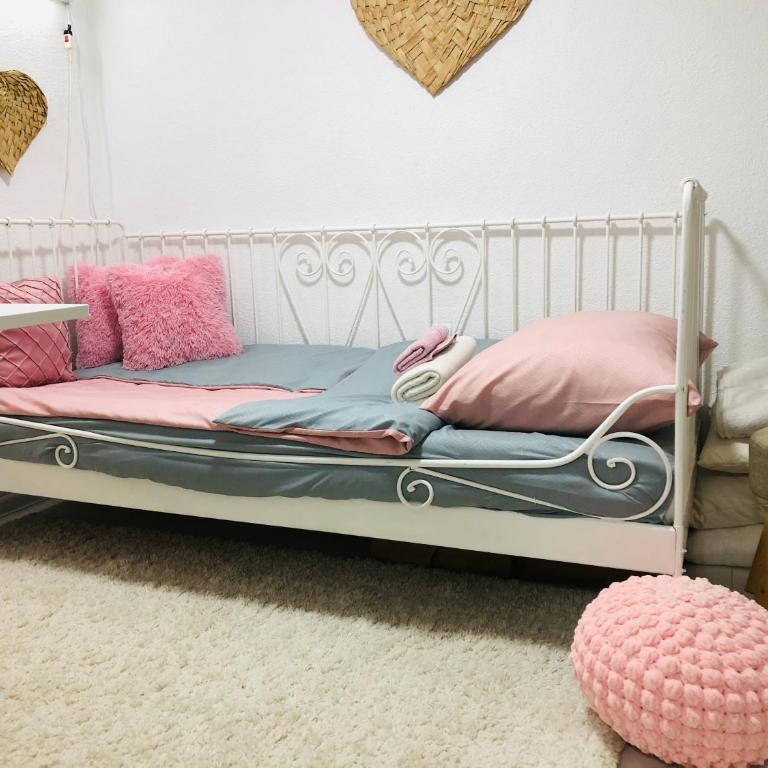 Apartman Indira - Dvokrevetna Soba sa Zasebnim Krevetima - 6