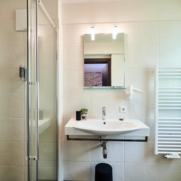 EVI APARTMENTS via we rent - Apartment mit 1 Schlafzimmer und Balkon - 6