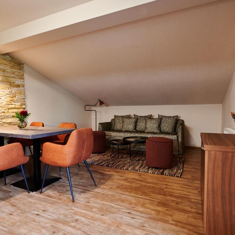 EVI APARTMENTS via we rent - Apartment mit Balkon - 24