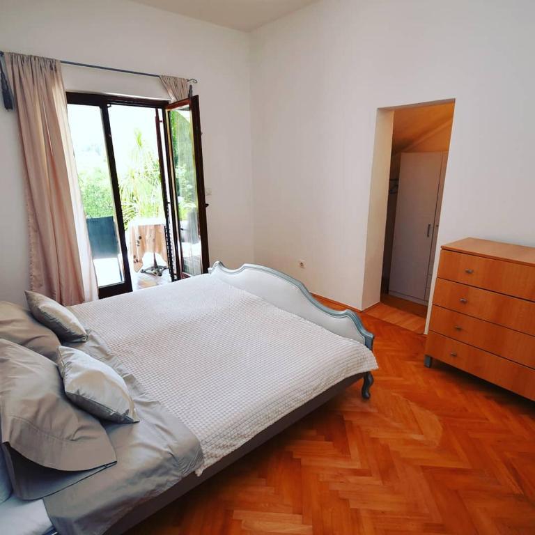 Apartman Taraca Villa Knezevic - One-Bedroom Apartment with Garden View - 17