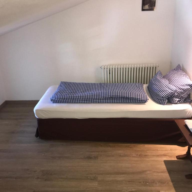 Hotel Fürstenhof - Familienzimmer mit Dusche - 6