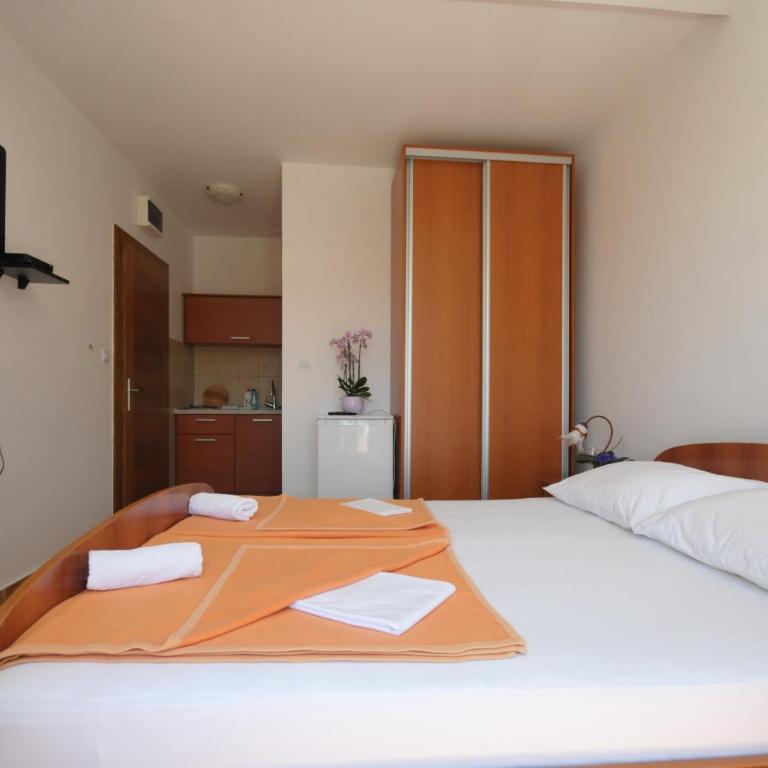 TILIA Apartments - Studio with Terrace - 1