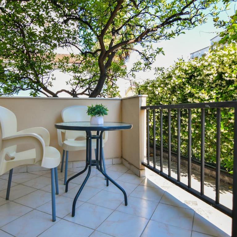 Apartments Stanisic - Studio with Garden View - 5