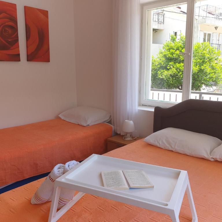 Savić Apartments - Two-Bedroom Apartment with Balcony and Sea View - 13