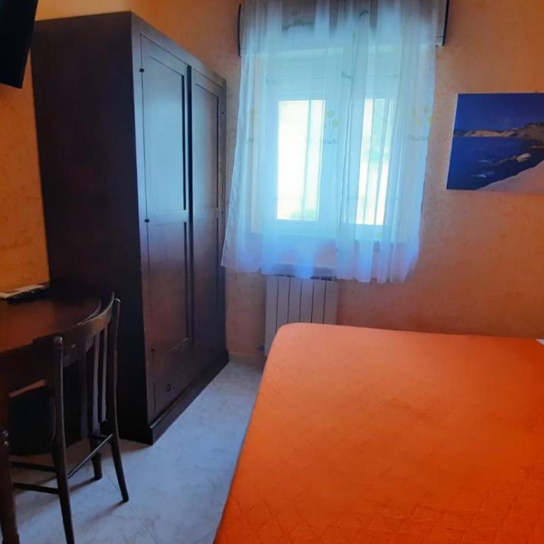 Le Terrazze di Pirandello - Economy Double Room with Shared Bathroom - 2