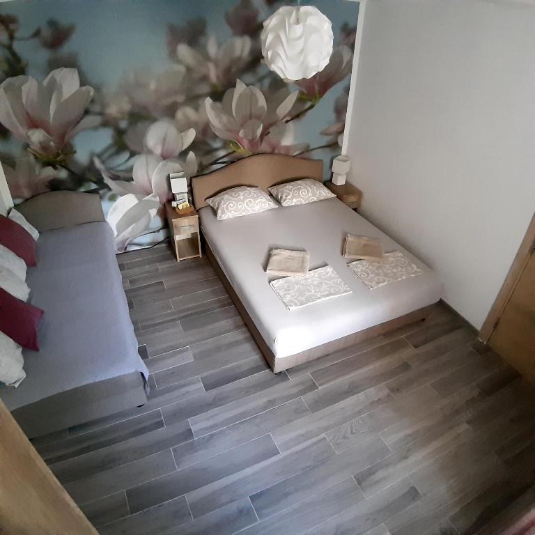 Vicky Apartments - Triple Room with Shared Bathroom - 46