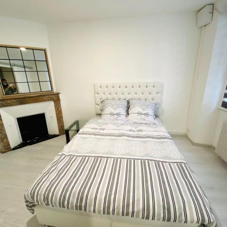 Charmant appartement design - One-Bedroom Apartment - 10
