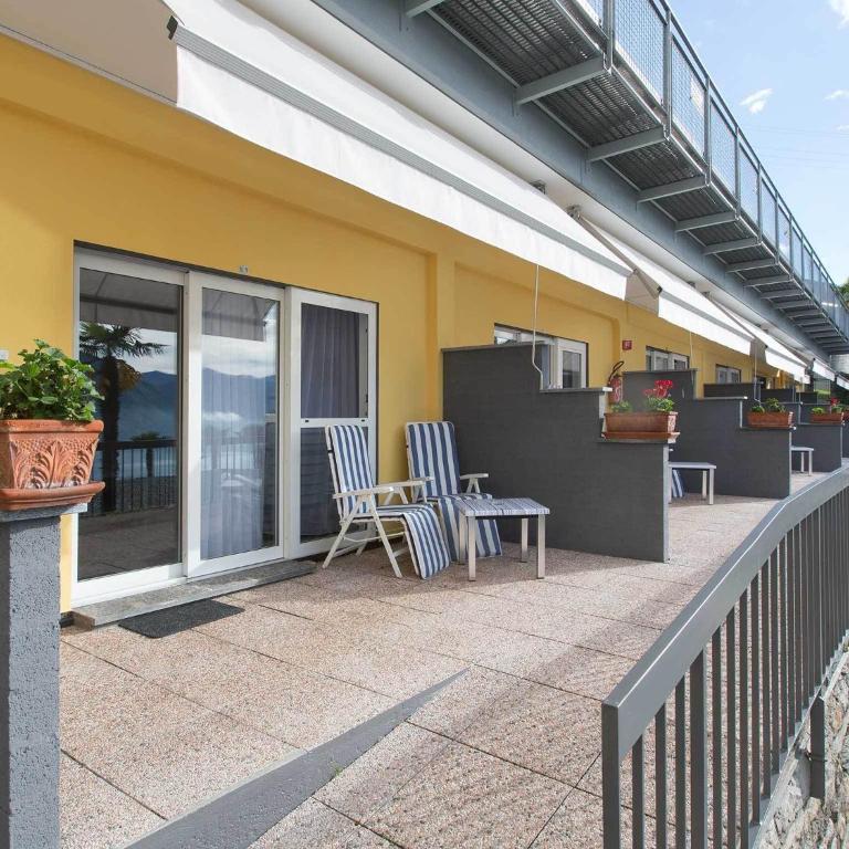 Hotel Stella SA - Camera Familiare Comfort con Vista Lago - 2