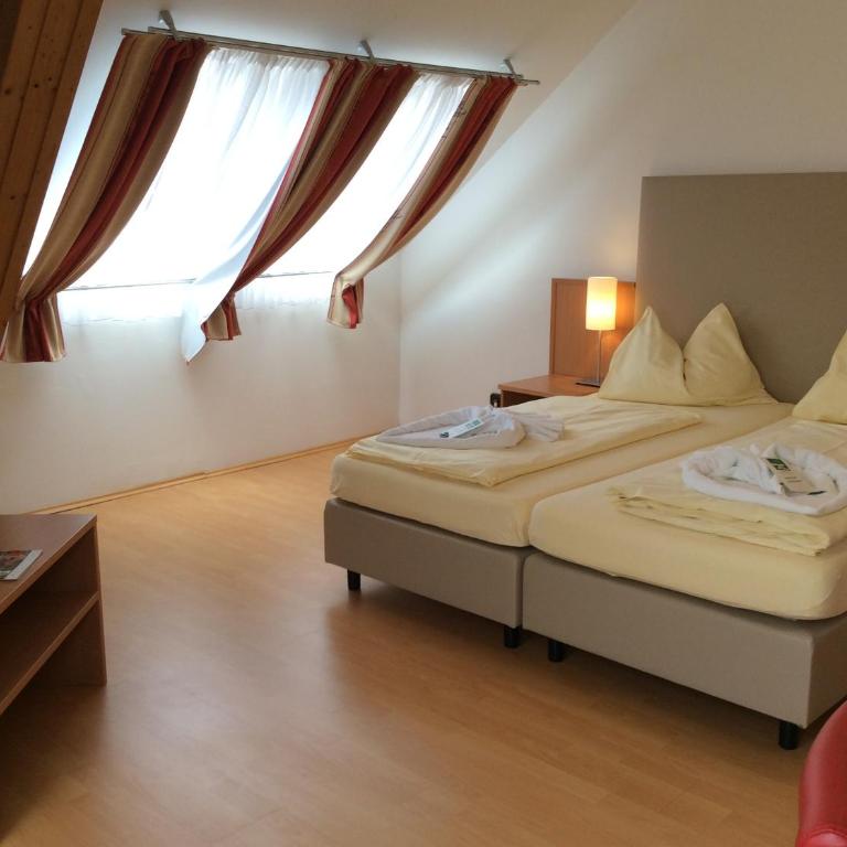 Stadthotel Schwerterbräu - Comfort Doppelzimmer - 5