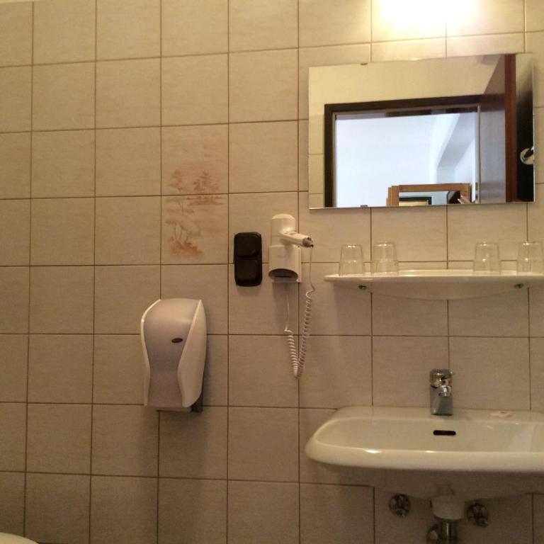 Stadthotel Schwerterbräu - Familienzimmer (2 Erwachsene + 2 Kinder) - 2