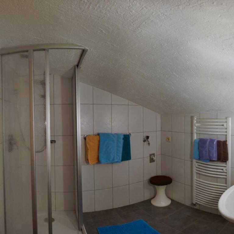 Gästehaus Elfi - Apartment mit Blick auf die Berge - 5