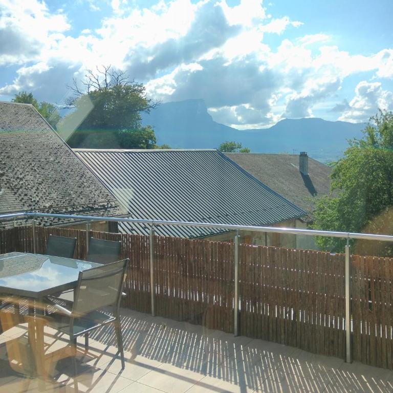 Gîte clair, spacieux et cosy avec vue sur le massif de la Chartreuse - Appartement - 13