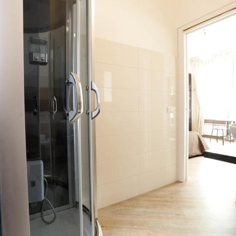 DOMUS PIO XI - Camera Quadrupla con Bagno Privato - 7