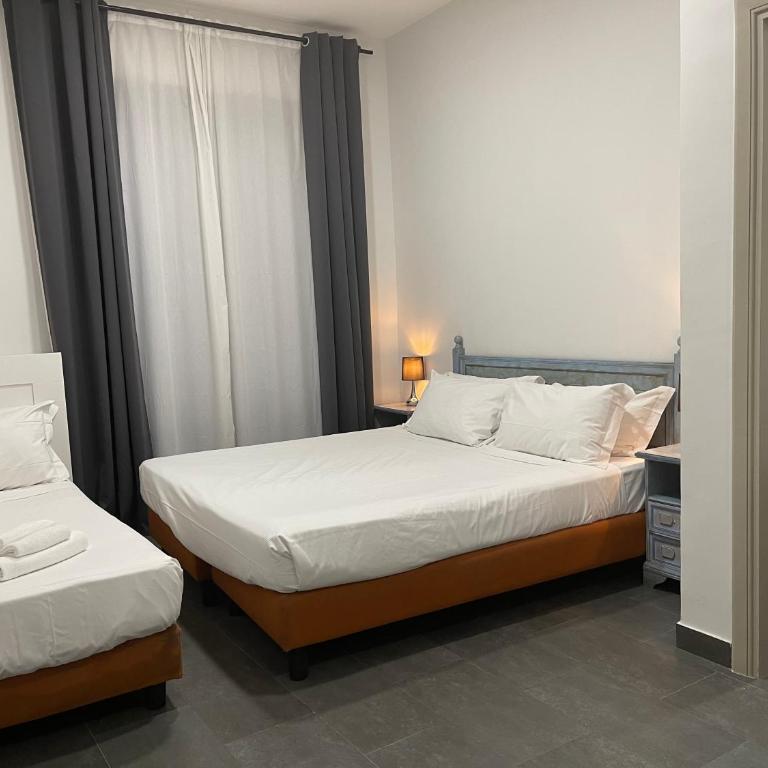 Jazz Hotel - Camera Tripla Superior - 3