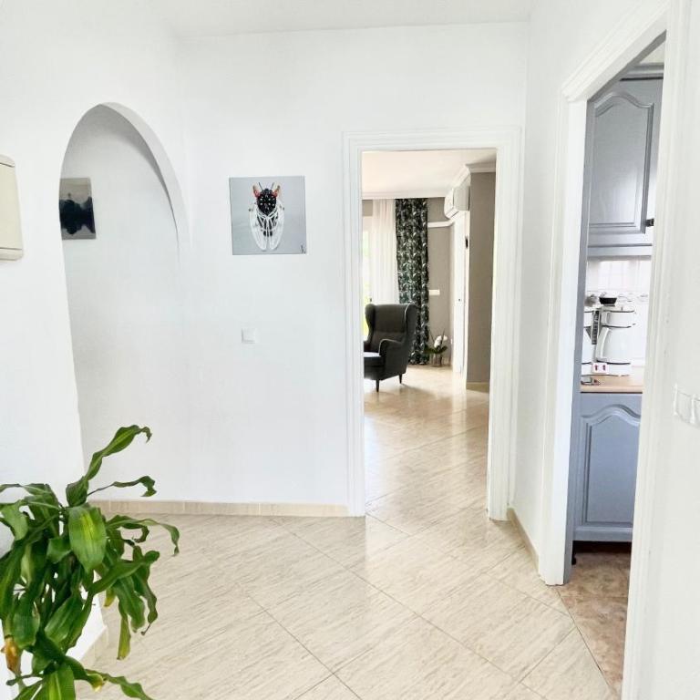 Chalet en primera Línea con 150m2 de Jardín Privado - Casa de 3 dormitorios - 34
