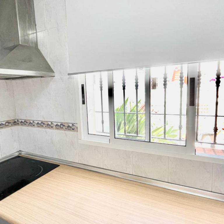 Chalet en primera Línea con 150m2 de Jardín Privado - Casa de 3 dormitorios - 24