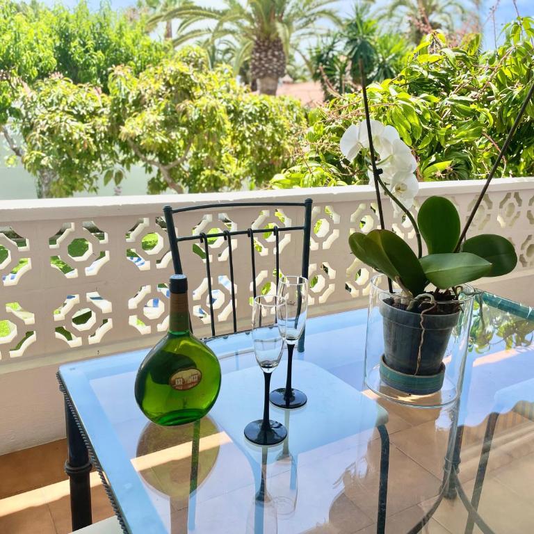 Chalet en primera Línea con 150m2 de Jardín Privado - Casa de 3 dormitorios - 30