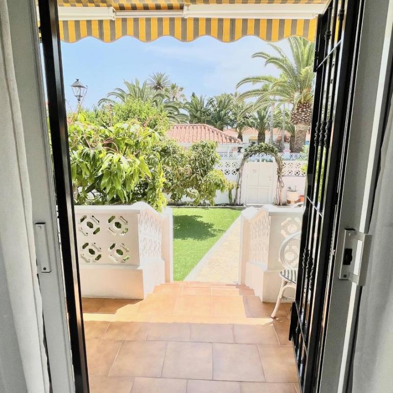 Chalet en primera Línea con 150m2 de Jardín Privado - Casa de 3 dormitorios - 29