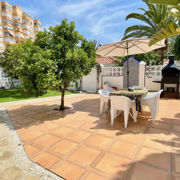 Chalet en primera Línea con 150m2 de Jardín Privado - Casa de 3 dormitorios - 38